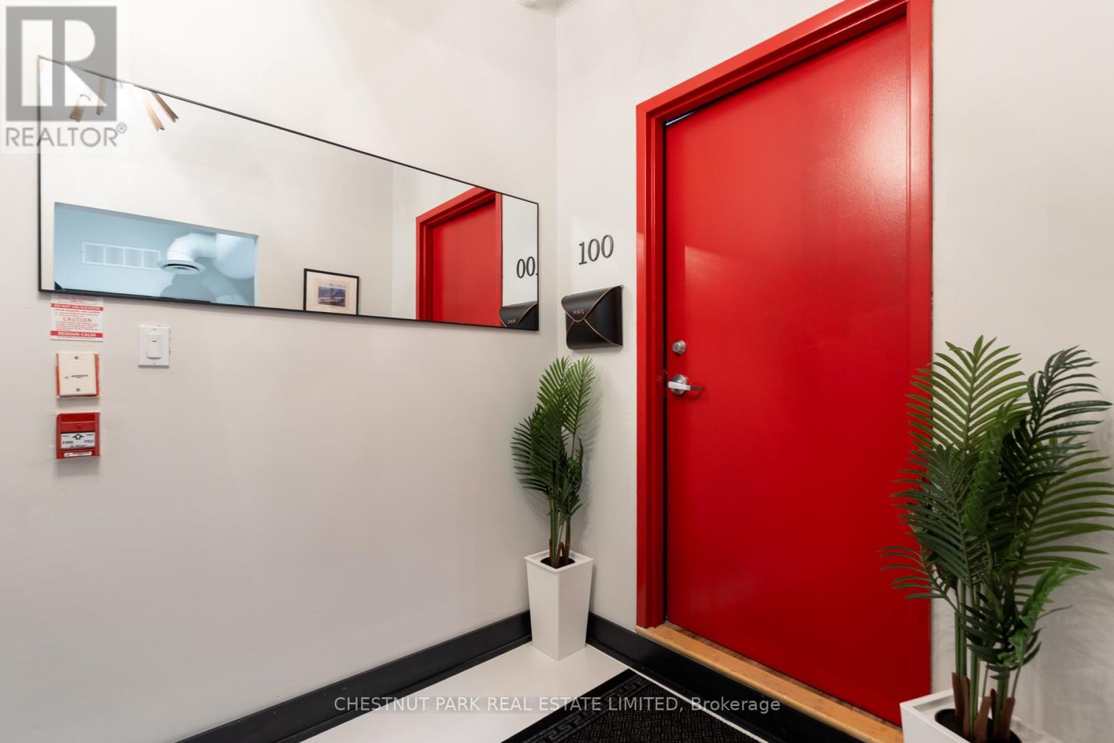 1 - 1135 Dundas Street E, Toronto, Ontario  M4M 1R9 - Photo 2 - E12852104