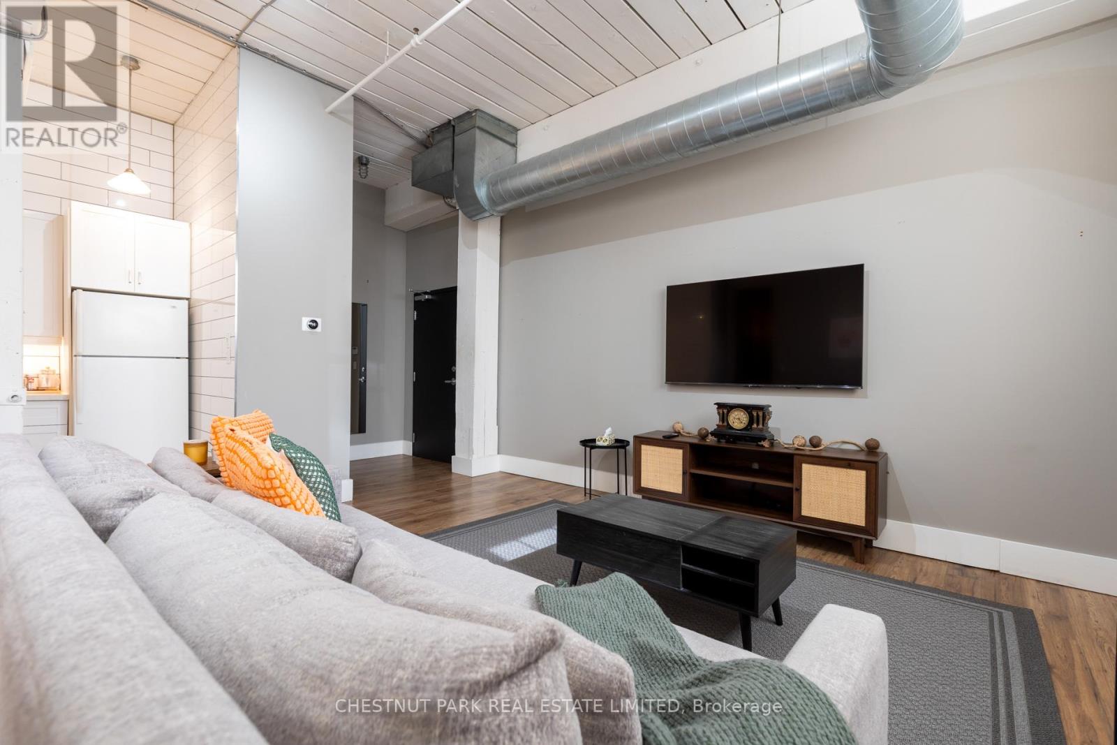 1 - 1135 Dundas Street E, Toronto, Ontario  M4M 1R9 - Photo 5 - E12852104