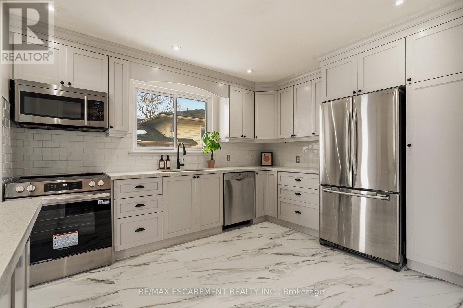 777 Hillcrest Road, Pickering (West Shore), Ontario  L1W 2P5 - Photo 19 - E12852116