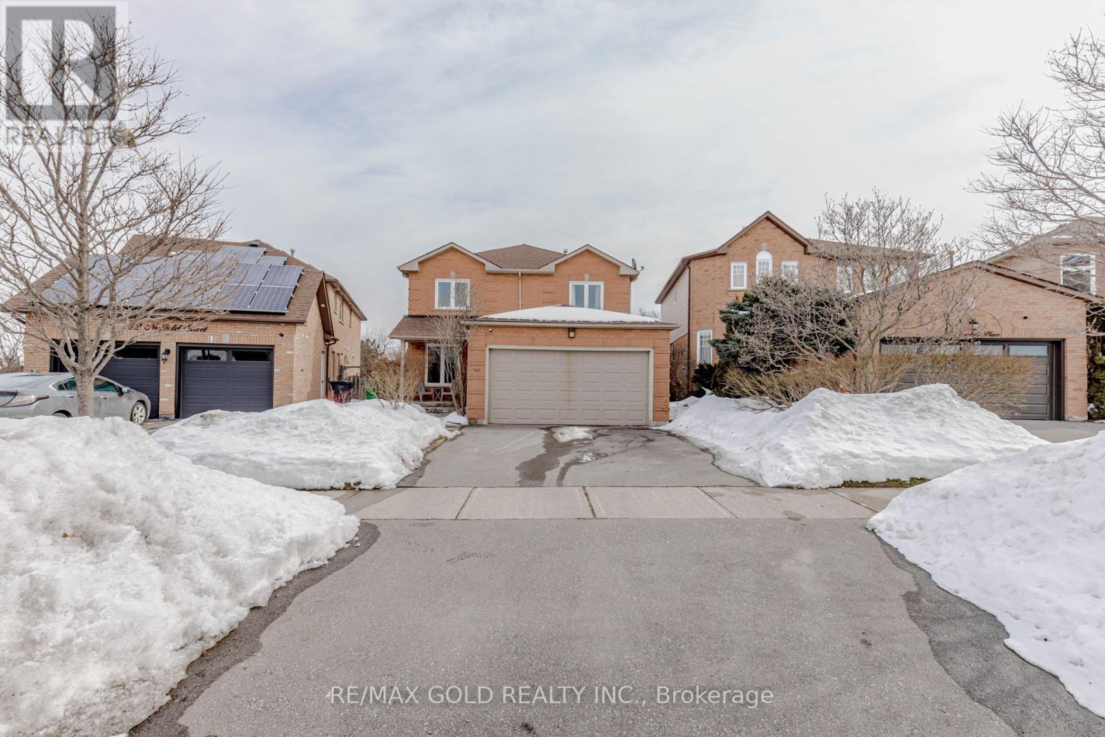 90 NEWDALE PLACE, Brampton, Ontario