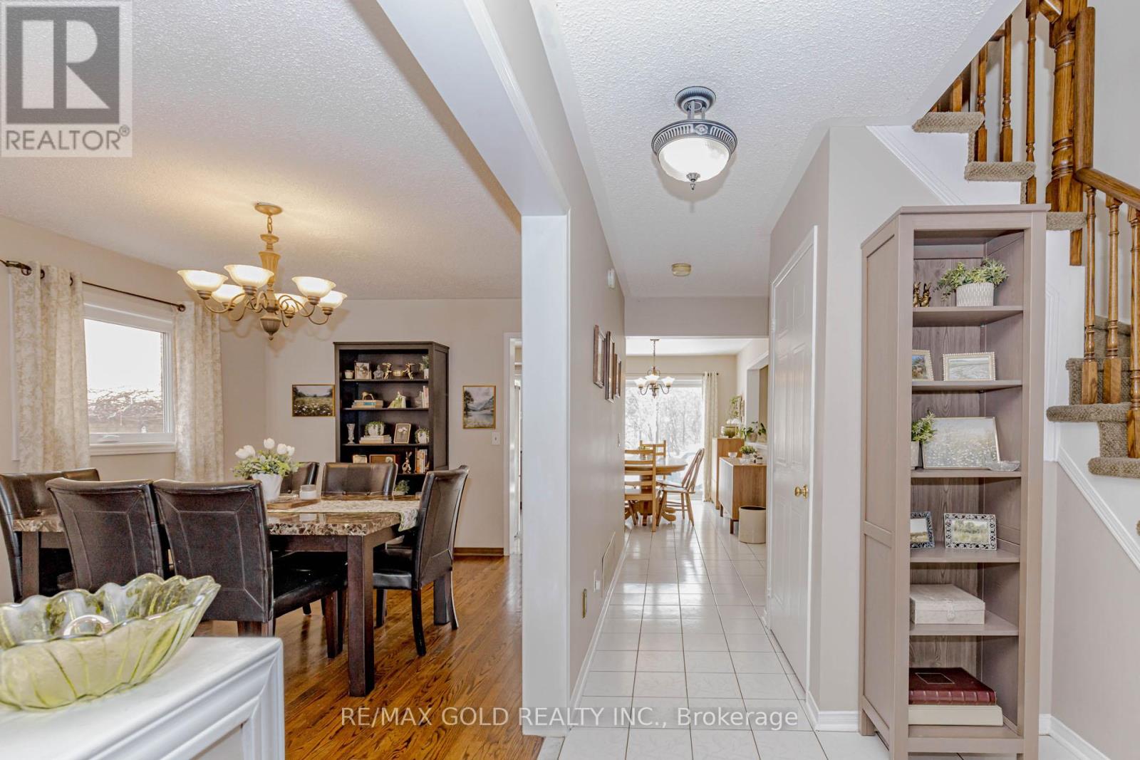 90 Newdale Place, Brampton (Westgate), Ontario  L6S 5Z2 - Photo 10 - W12852114