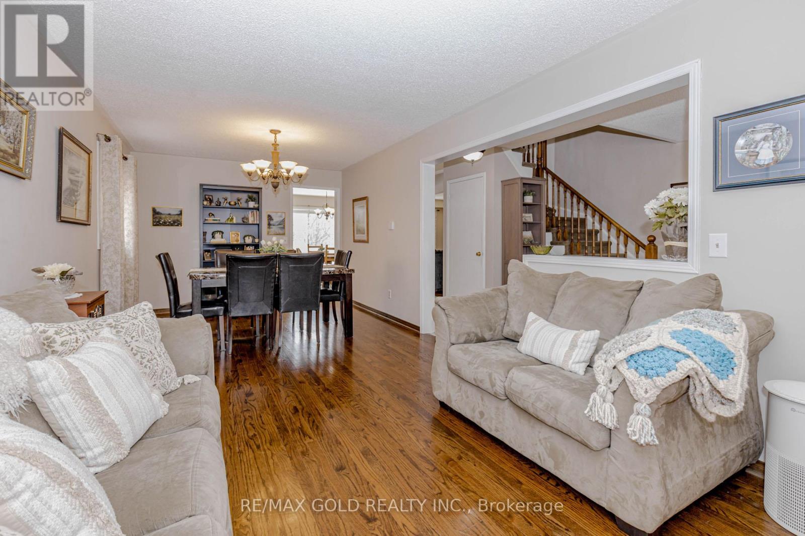 90 Newdale Place, Brampton (Westgate), Ontario  L6S 5Z2 - Photo 13 - W12852114