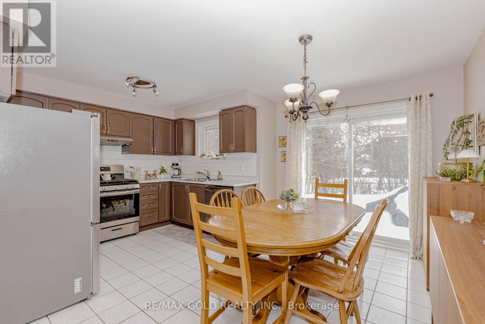 90 Newdale Place, Brampton (Westgate), Ontario  L6S 5Z2 - Photo 17 - W12852114
