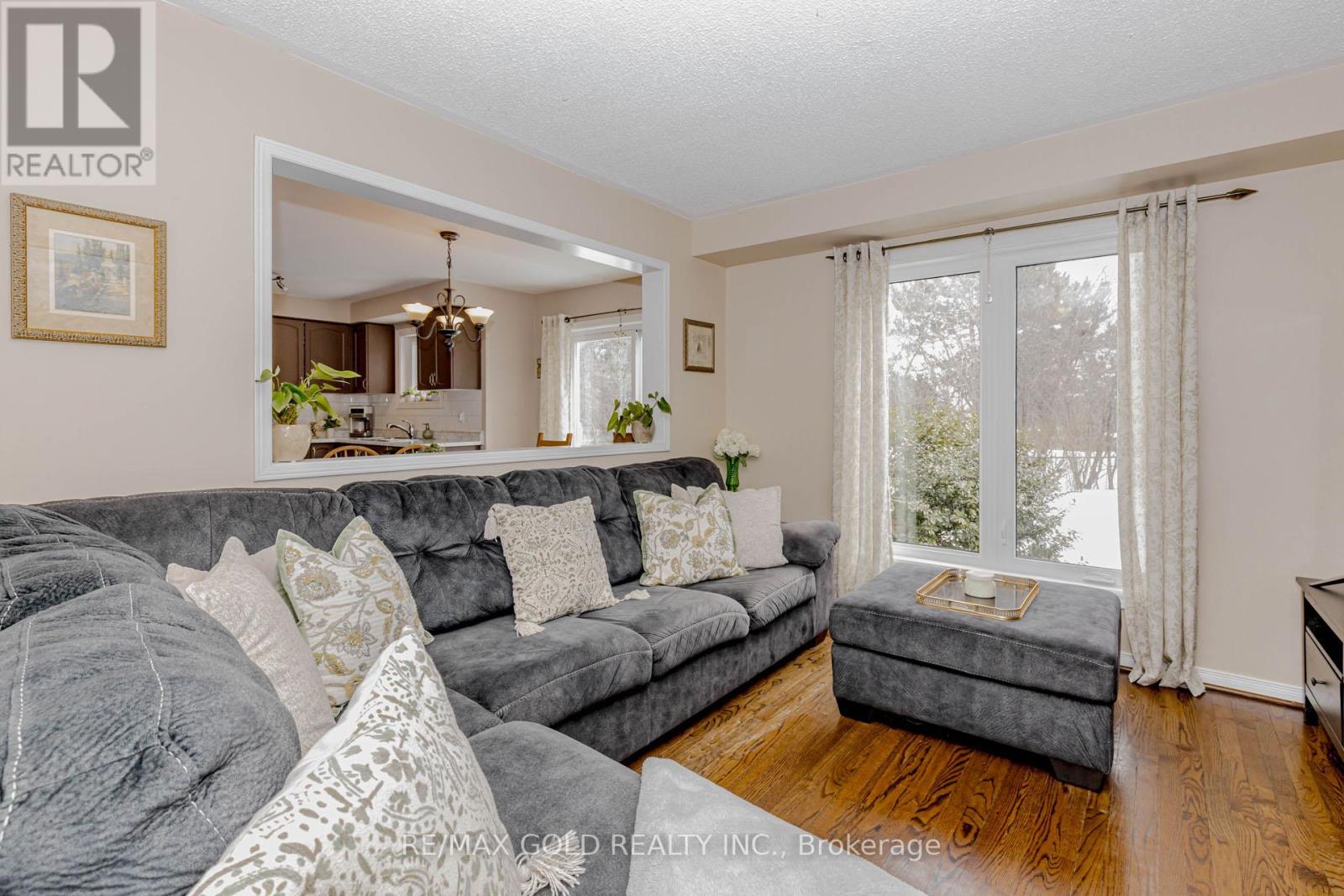 90 Newdale Place, Brampton (Westgate), Ontario  L6S 5Z2 - Photo 23 - W12852114