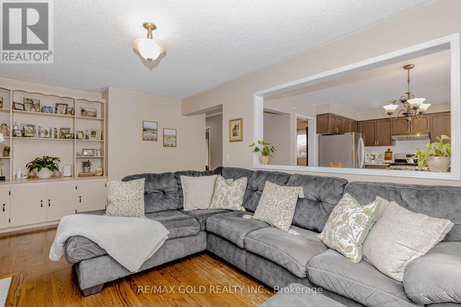 90 Newdale Place, Brampton (Westgate), Ontario  L6S 5Z2 - Photo 24 - W12852114