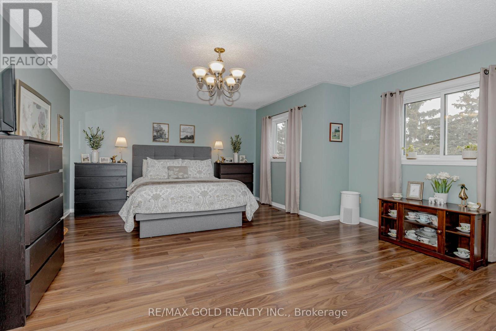 90 Newdale Place, Brampton (Westgate), Ontario  L6S 5Z2 - Photo 30 - W12852114