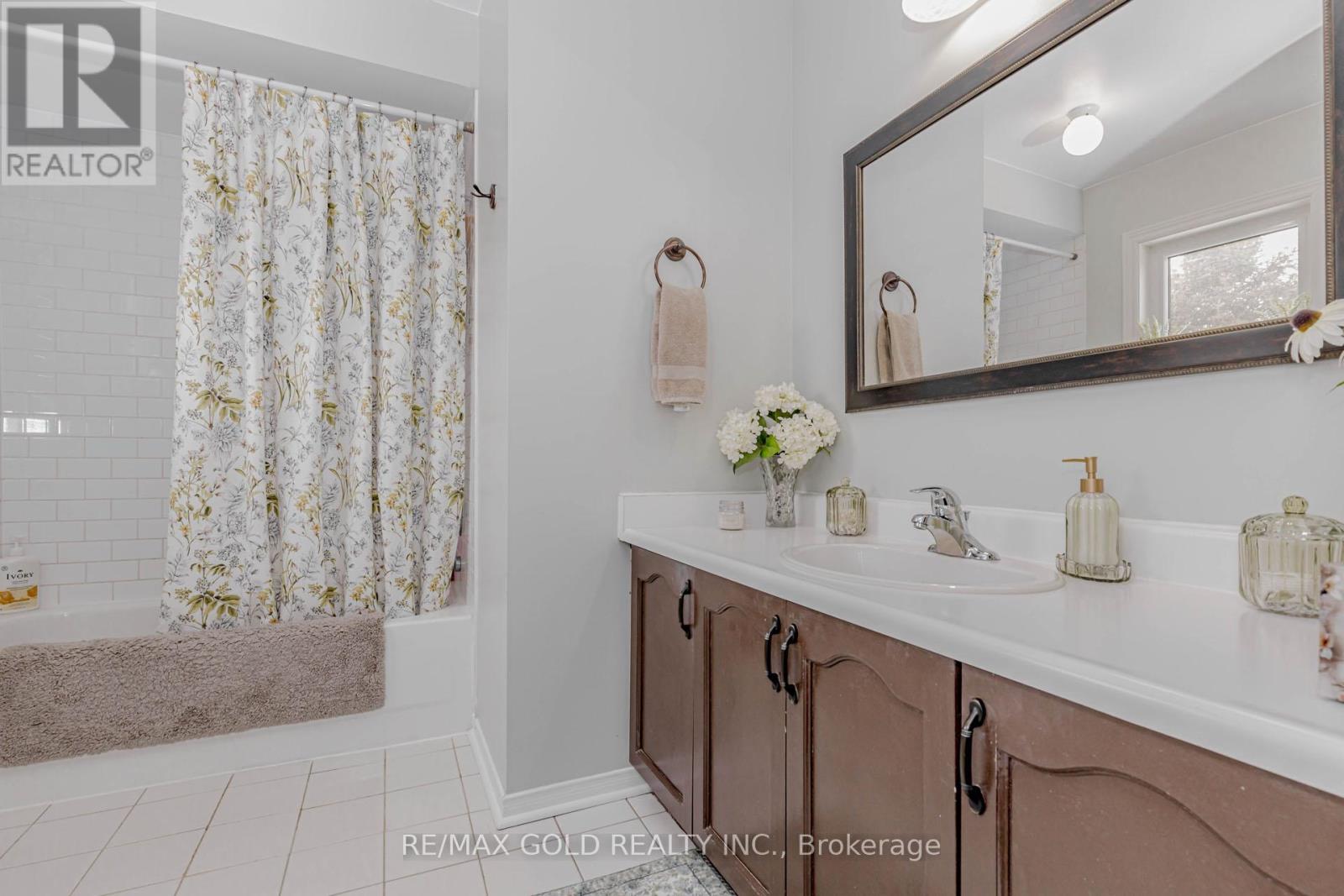 90 Newdale Place, Brampton (Westgate), Ontario  L6S 5Z2 - Photo 33 - W12852114