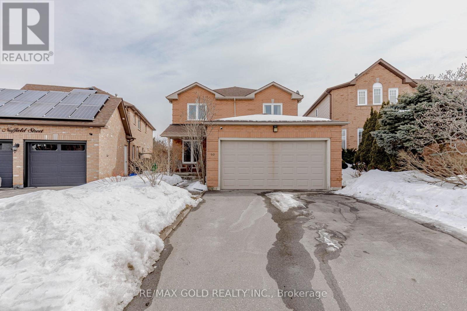 90 Newdale Place, Brampton (Westgate), Ontario  L6S 5Z2 - Photo 4 - W12852114