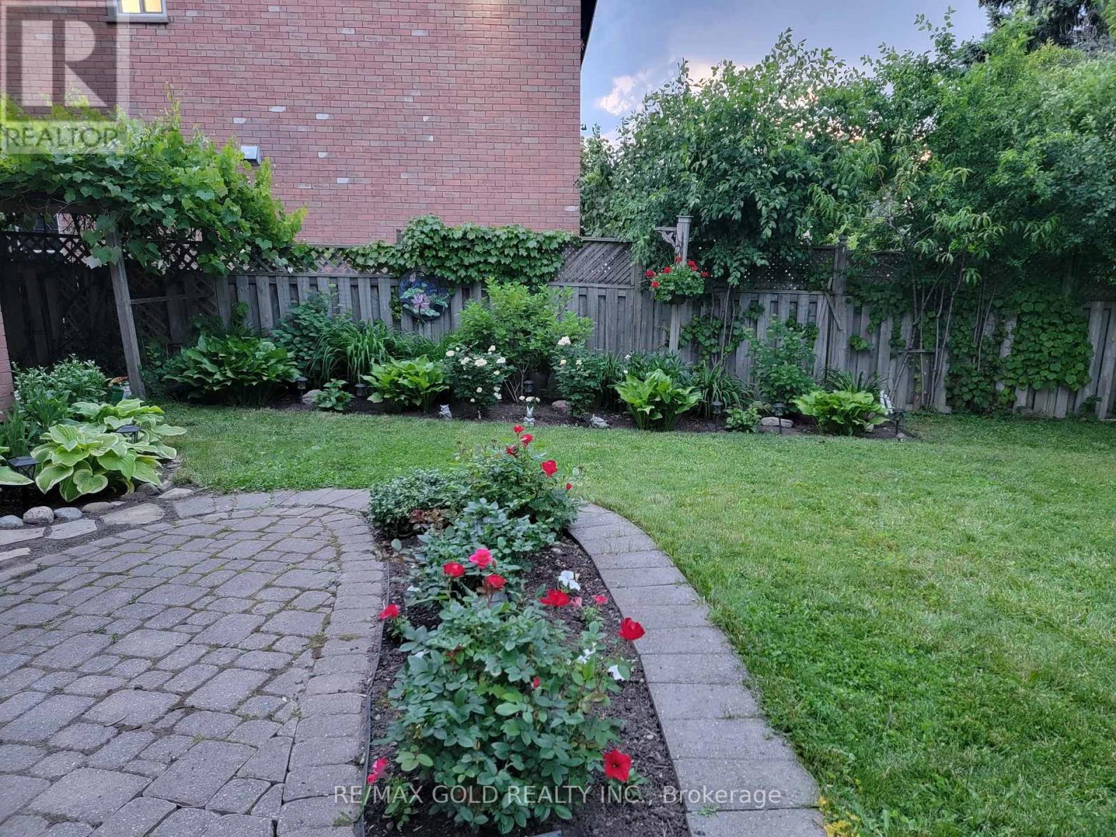 90 Newdale Place, Brampton (Westgate), Ontario  L6S 5Z2 - Photo 48 - W12852114