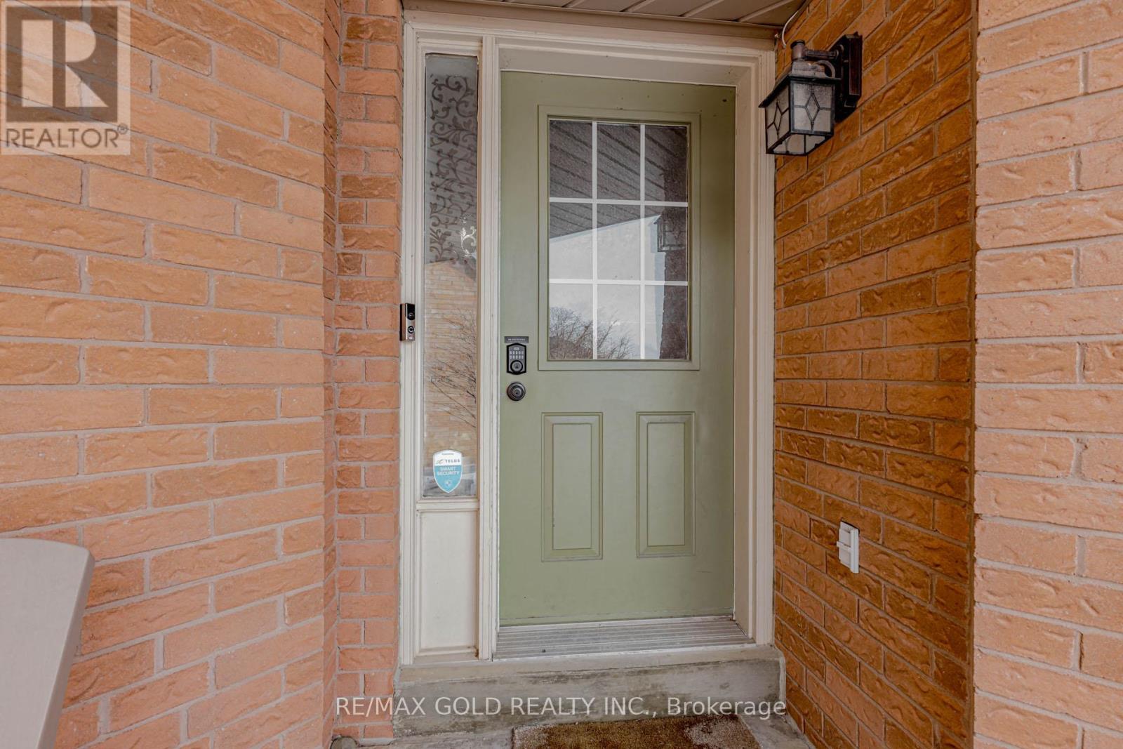 90 Newdale Place, Brampton (Westgate), Ontario  L6S 5Z2 - Photo 6 - W12852114