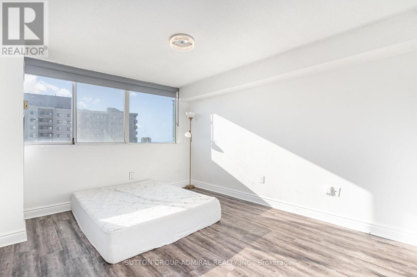 1611 - 3590 Kaneff Crescent, Mississauga (Mississauga Valleys), Ontario  L5A 3X3 - Photo 10 - W12852140