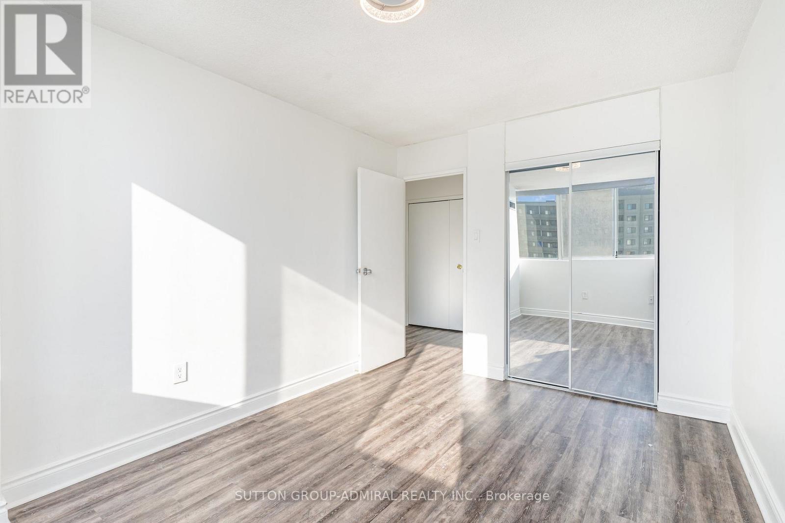 1611 - 3590 Kaneff Crescent, Mississauga (Mississauga Valleys), Ontario  L5A 3X3 - Photo 7 - W12852140