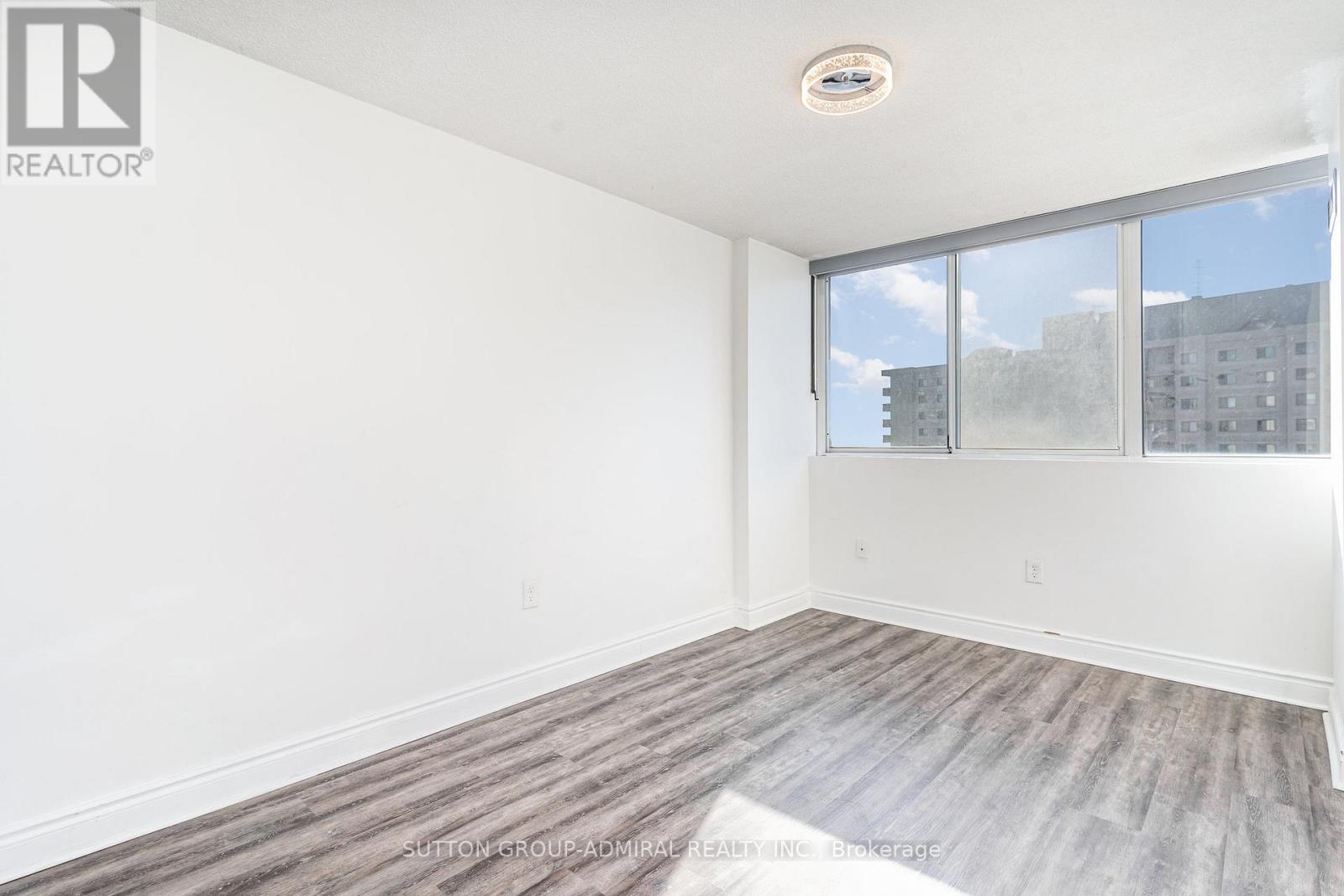 1611 - 3590 Kaneff Crescent, Mississauga (Mississauga Valleys), Ontario  L5A 3X3 - Photo 8 - W12852140