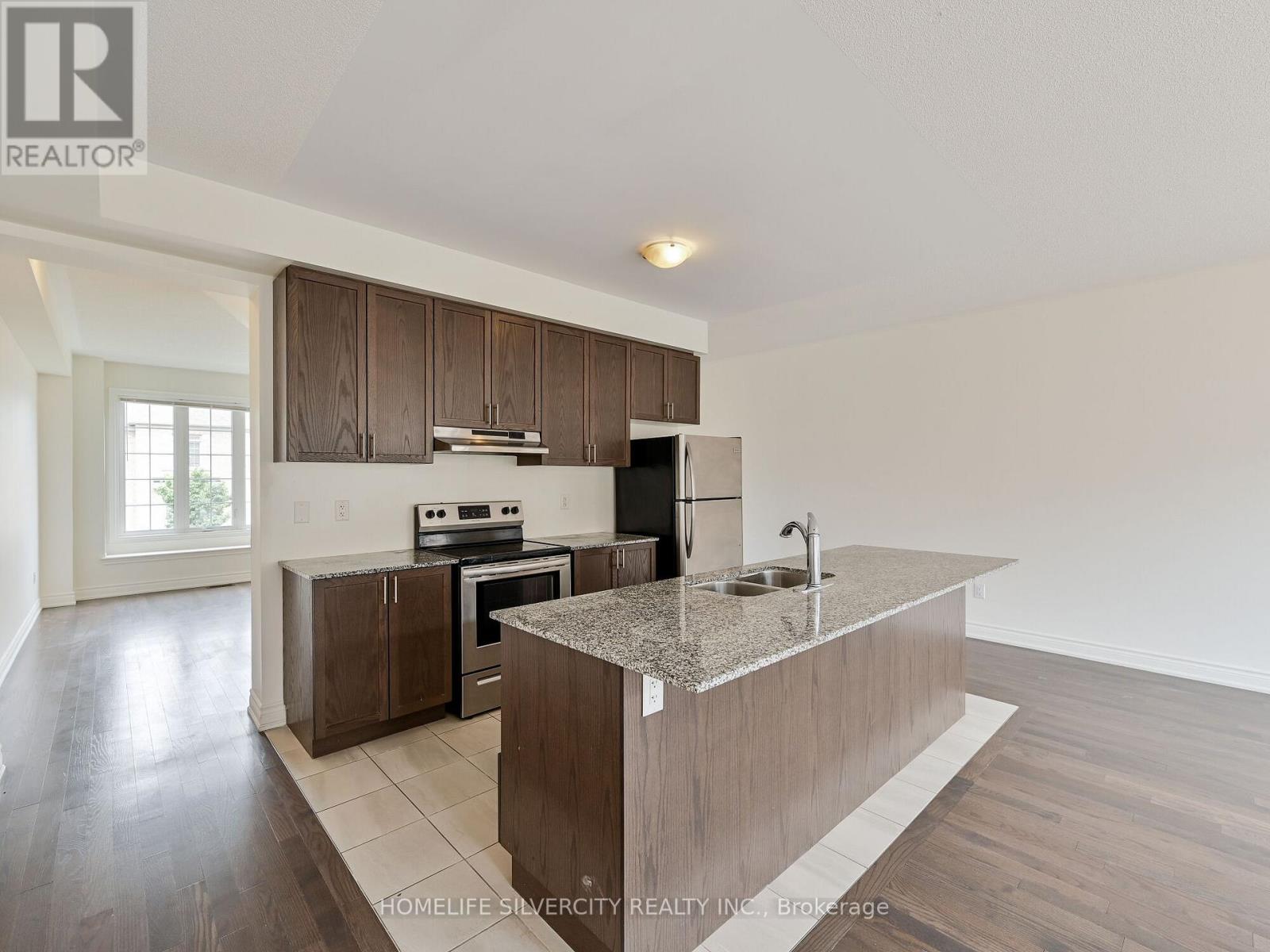 23 Temple Manor Road, Brampton (Bram West), Ontario  L6Y 6C4 - Photo 11 - W12852144