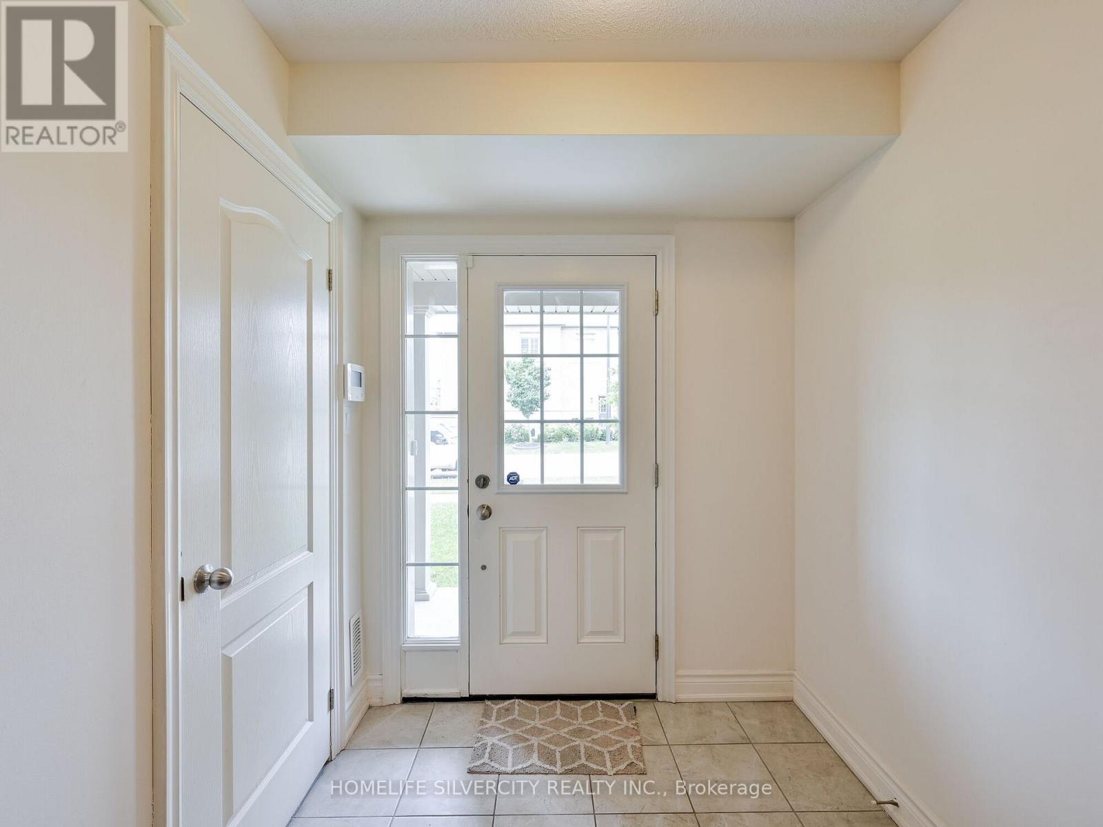 23 Temple Manor Road, Brampton (Bram West), Ontario  L6Y 6C4 - Photo 3 - W12852144