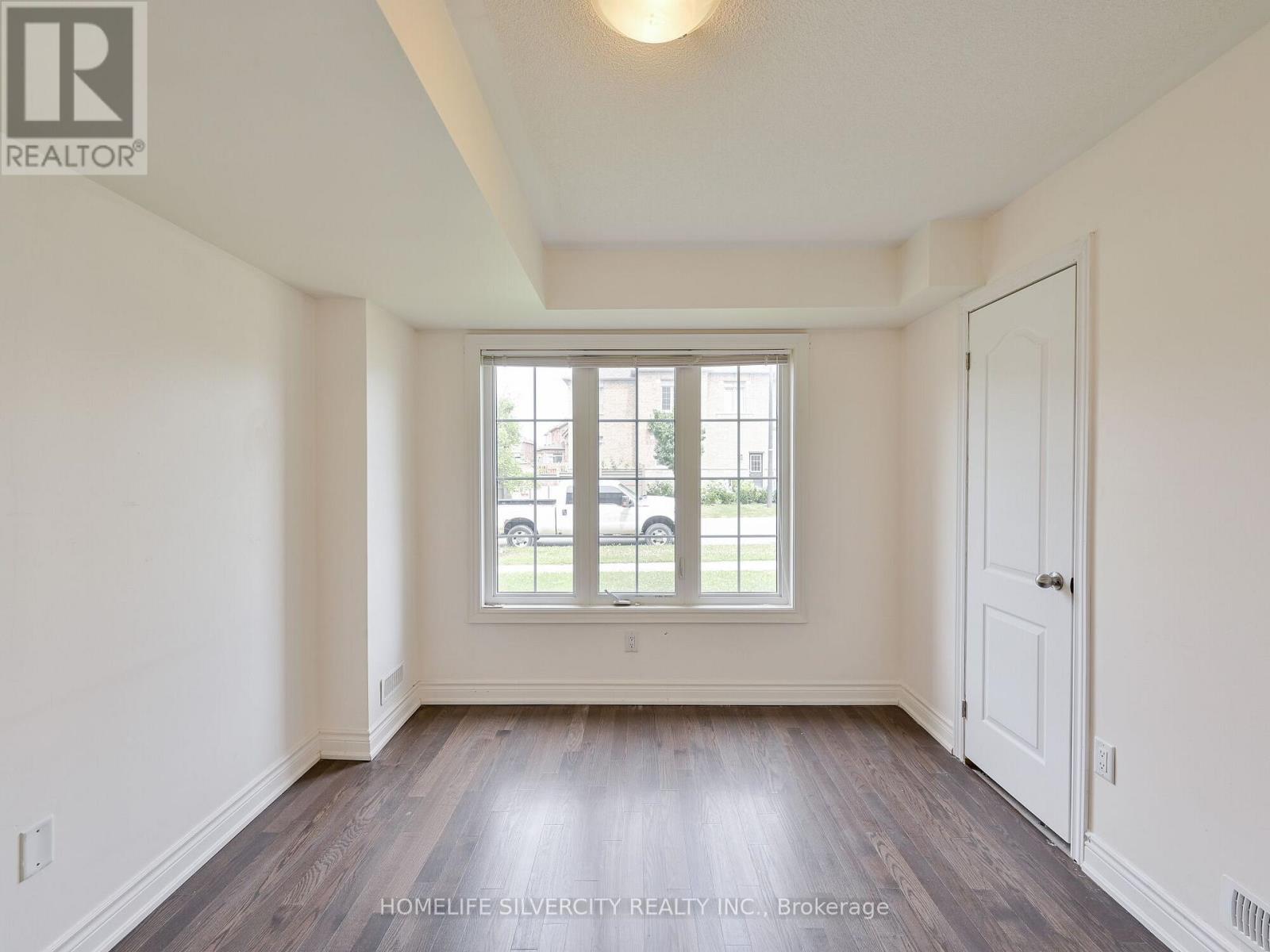 23 Temple Manor Road, Brampton (Bram West), Ontario  L6Y 6C4 - Photo 5 - W12852144