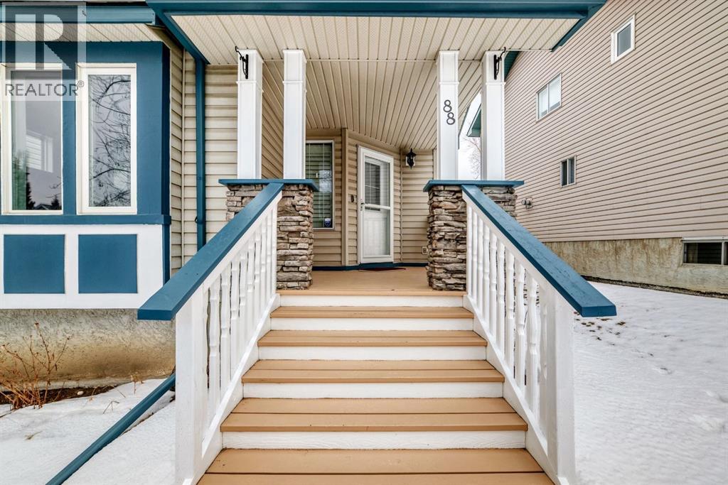 88 Hidden Hills Way Nw, Calgary, Alberta  T3A 5Y3 - Photo 2 - A2290298