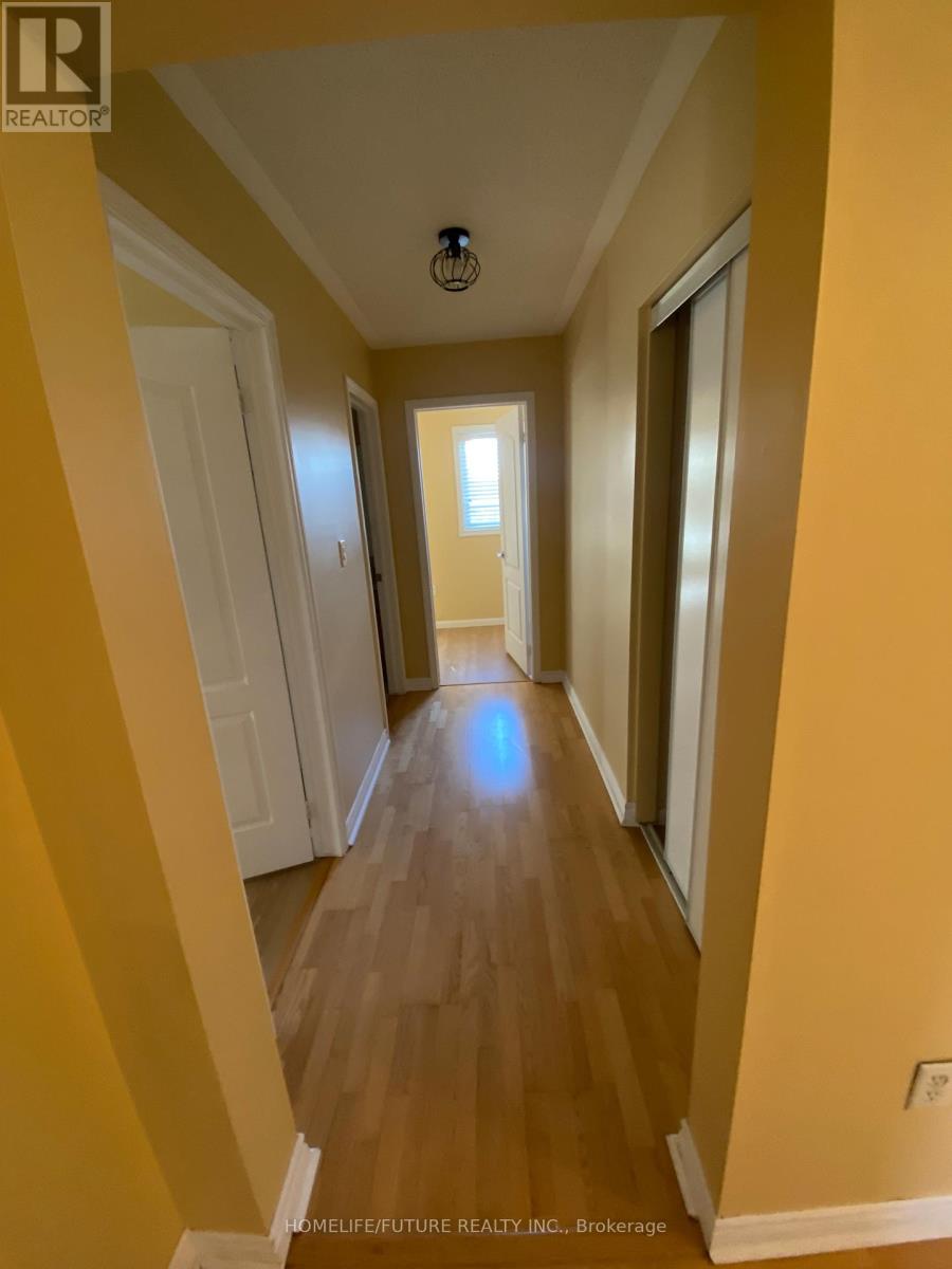 Main & 2nd - 4 Muskox Drive, Toronto (Rouge), Ontario  M1B 6E9 - Photo 7 - E12790380