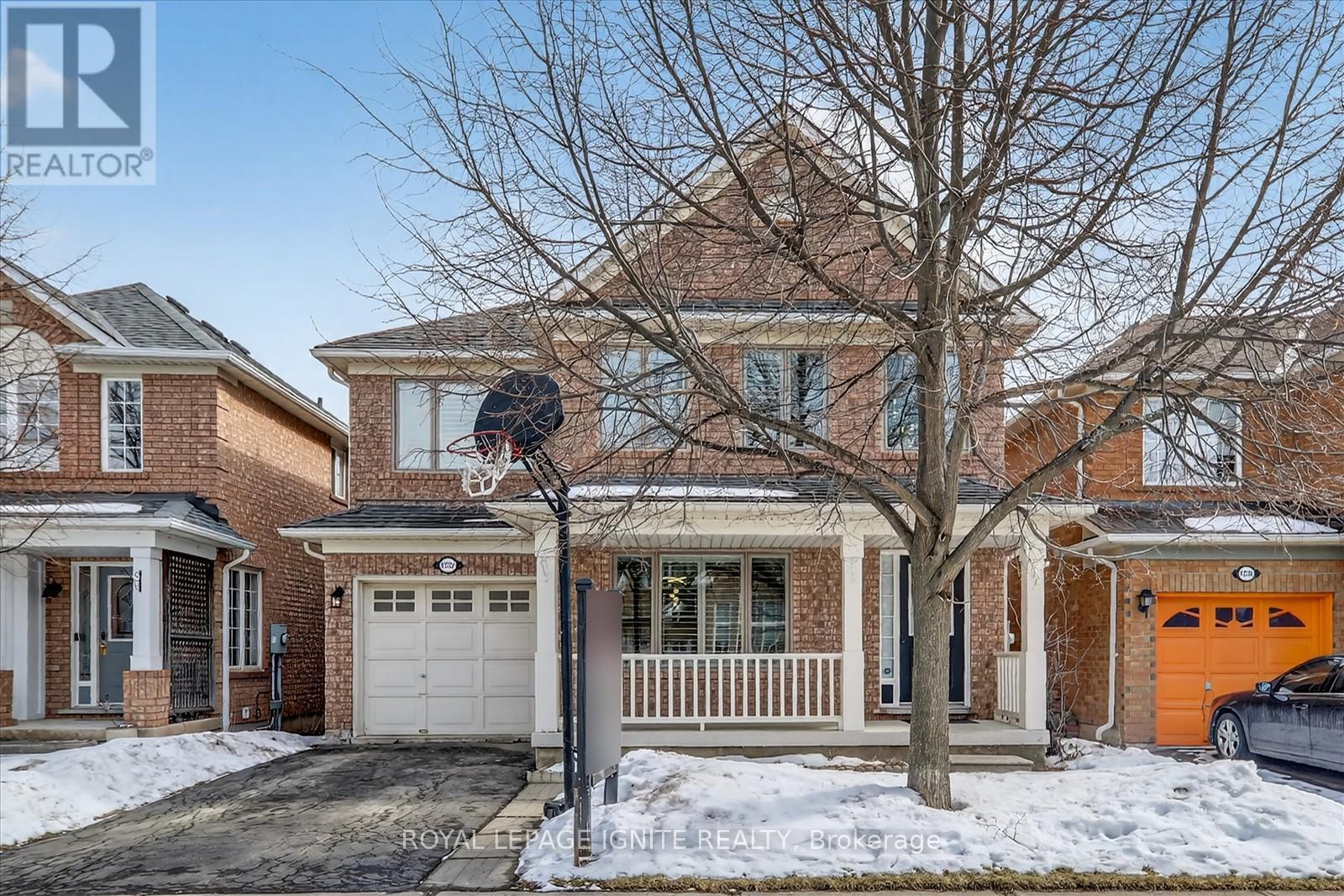 1332 Sagewood Crescent, Oakville (Wt West Oak Trails), Ontario  L6M 4A4 - Photo 5 - W12851344