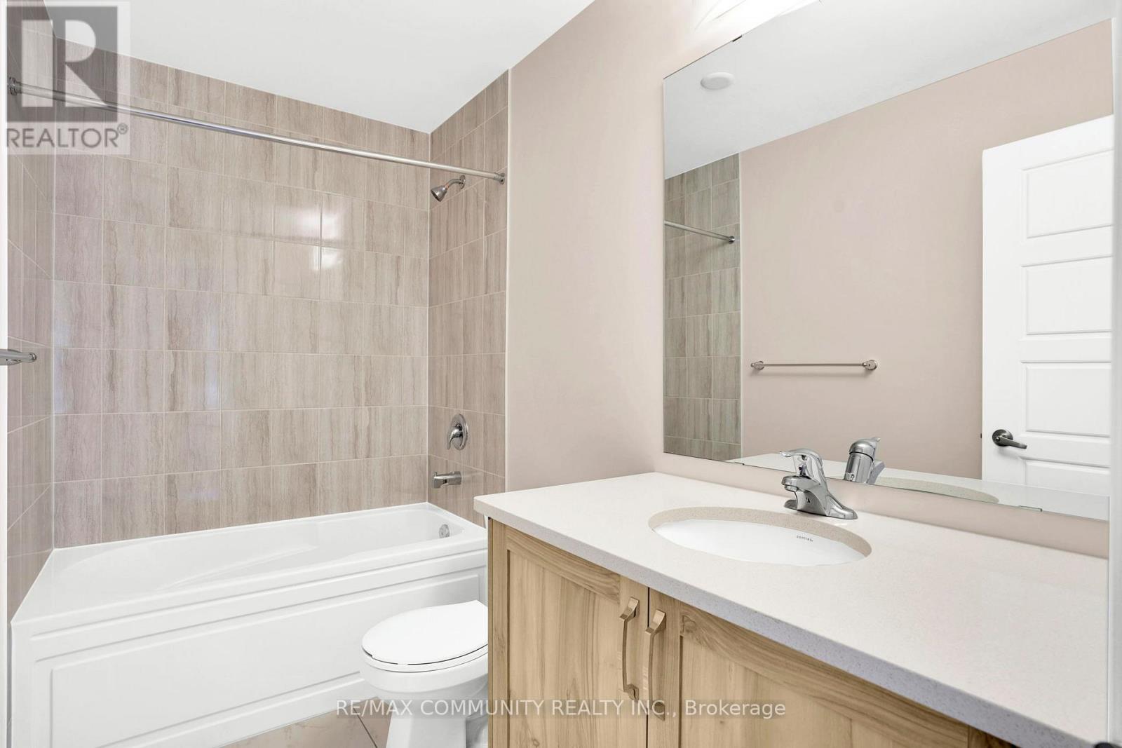 42 Sun Haven Lane, Thorold, Ontario  L2V 0K7 - Photo 10 - X12851970