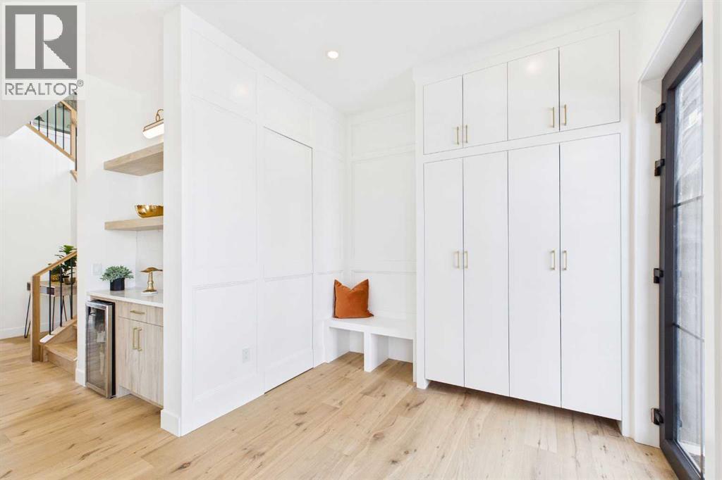 418 36 Street Sw, Calgary, Alberta  T3C 1P7 - Photo 6 - A2291204