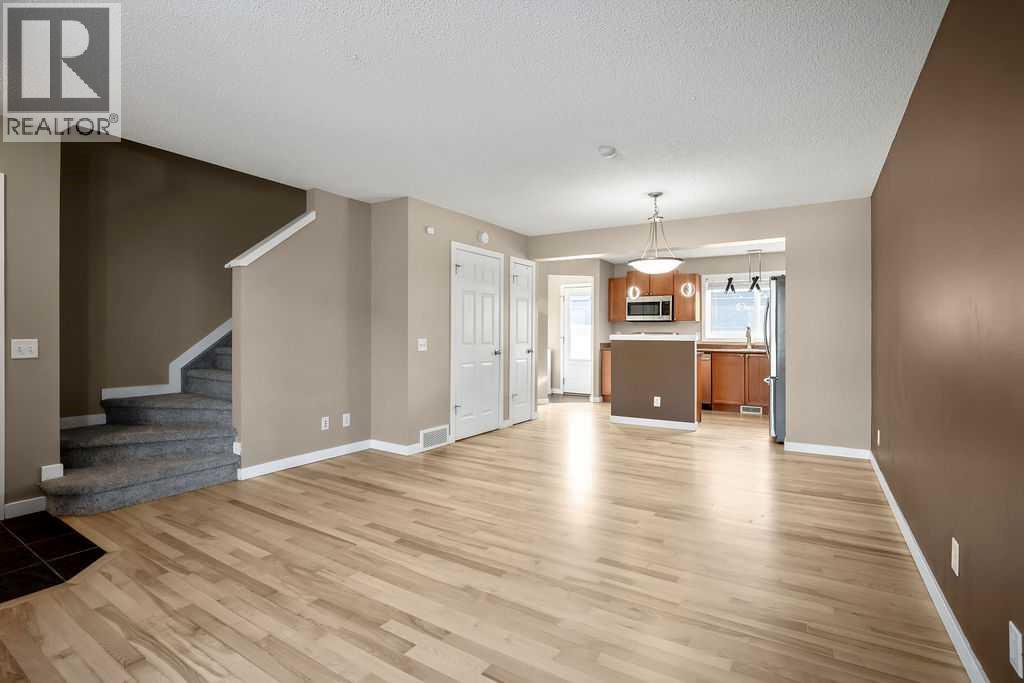 230 Elgin Place Se, Calgary, Alberta  T2Z 4V8 - Photo 5 - A2284891