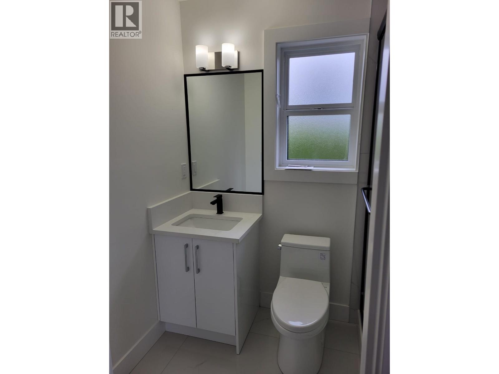 4 6765 Kitchener Street, Burnaby, British Columbia  V5B 2J8 - Photo 4 - R3095819