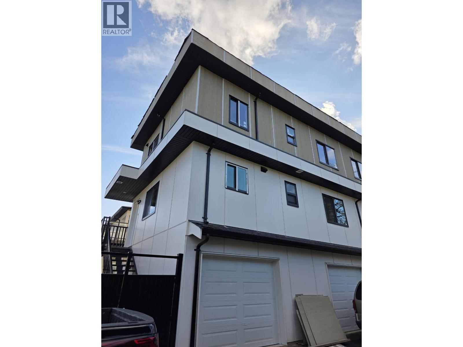 4 6765 KITCHENER STREET, Burnaby, British Columbia