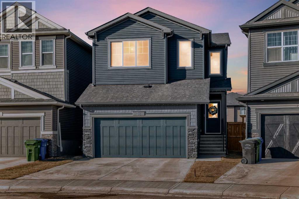 32 Creekstone Landing SW, Calgary, Alberta
