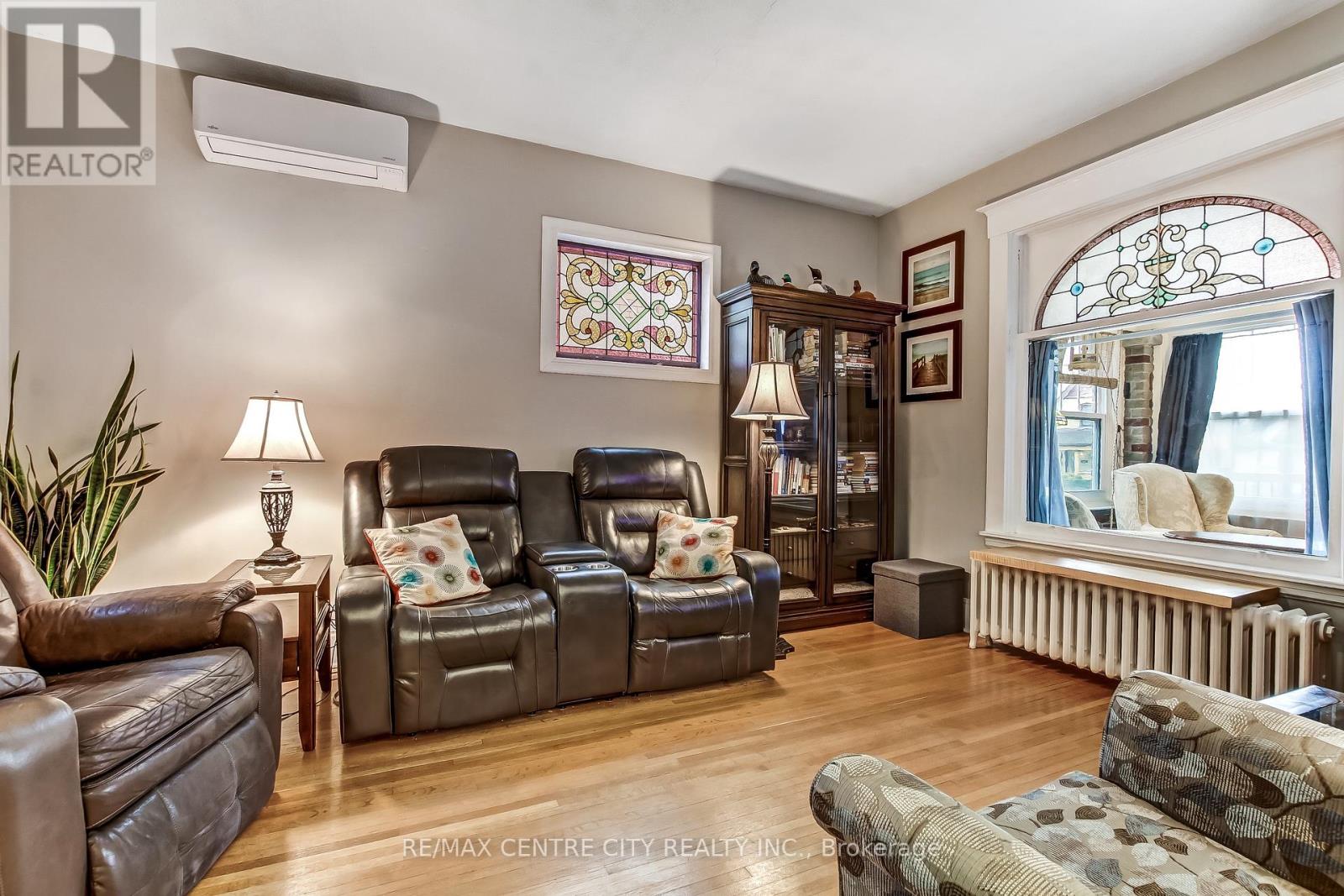 92 Forest Avenue, St. Thomas, Ontario  N5R 2J5 - Photo 5 - X12852164