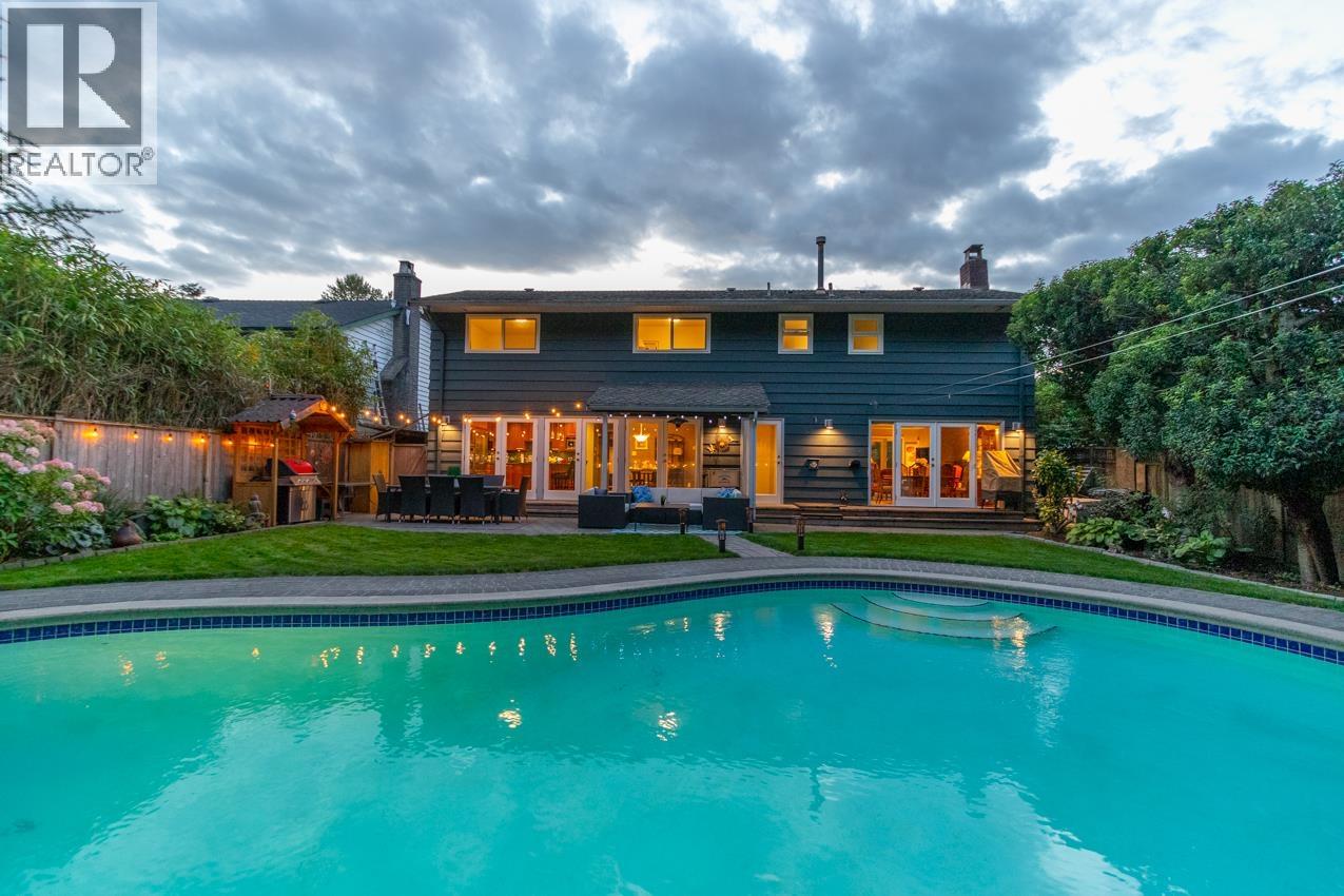 2864 BUSHNELL PLACE, North Vancouver, British Columbia