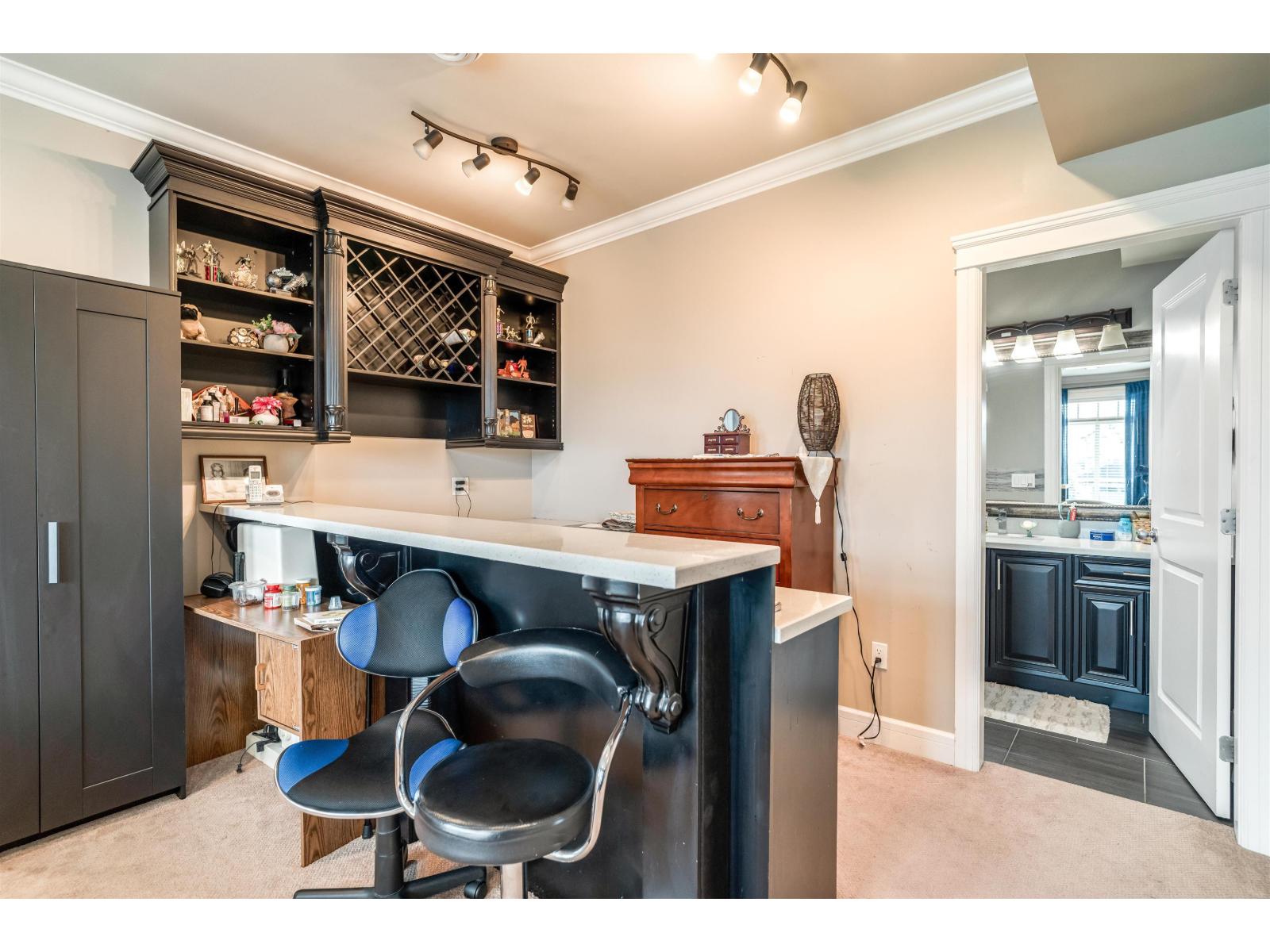 18933 55 Avenue, Surrey, British Columbia  V3S 6W7 - Photo 9 - R3094768