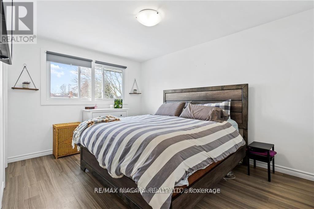 49 Royal Oak Drive, St. Catharines, Ontario  L2N 6K4 - Photo 21 - X12852152