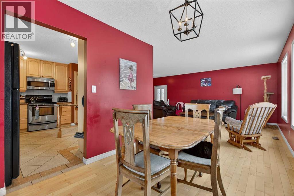 76 Brookpark Place Sw, Calgary, Alberta  T2W 2X3 - Photo 12 - A2290291