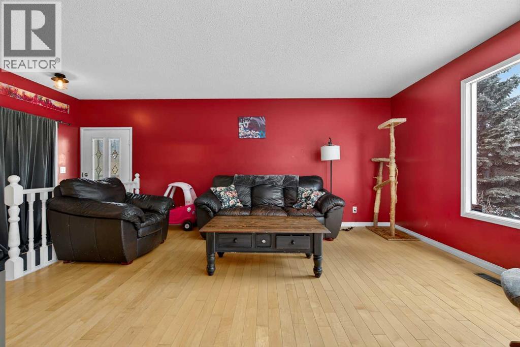 76 Brookpark Place Sw, Calgary, Alberta  T2W 2X3 - Photo 7 - A2290291