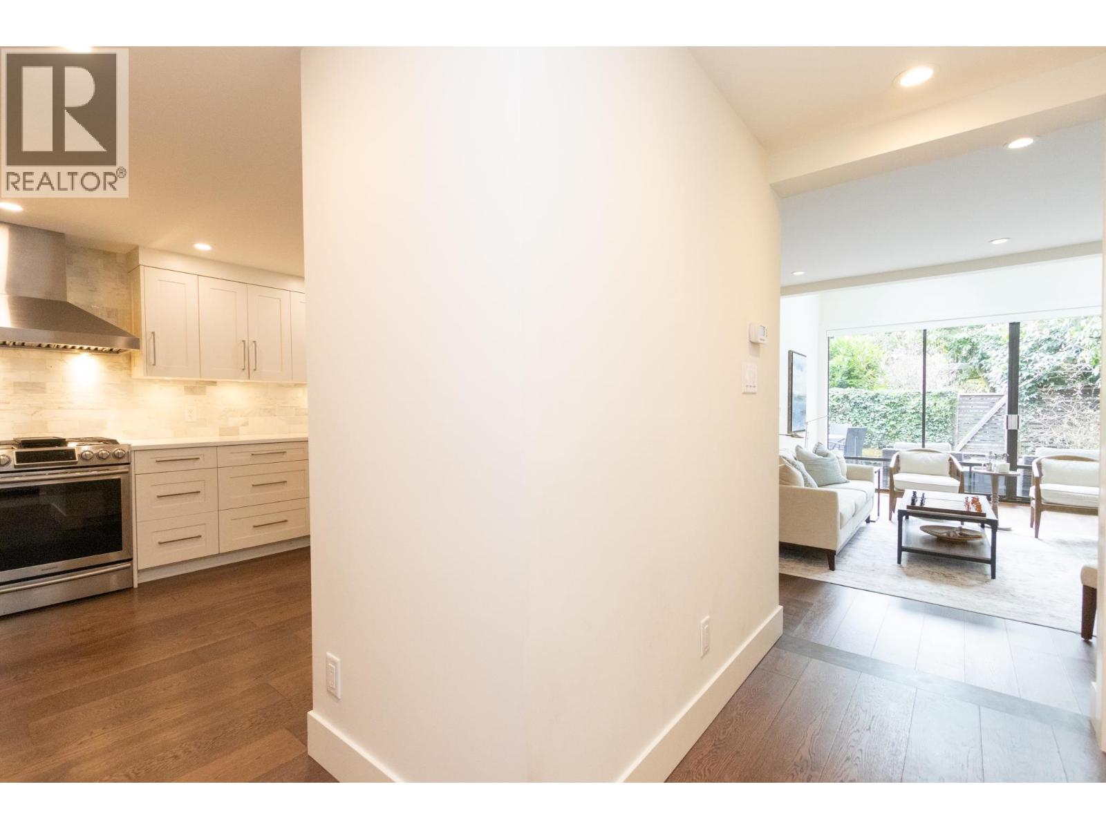 13 4957 Marine Drive, West Vancouver, British Columbia  V7W 2N1 - Photo 3 - R3096835