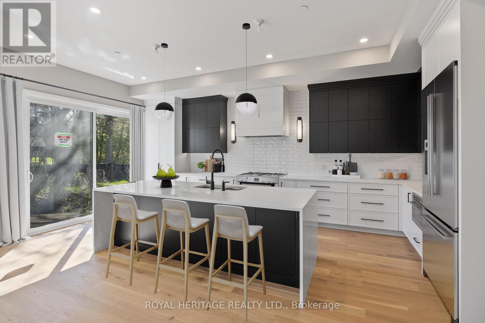 25 Inverlynn Way, Whitby, Ontario  L1N 2S6 - Photo 6 - E12852176