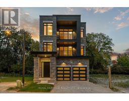 25 INVERLYNN WAY, Whitby, Ontario