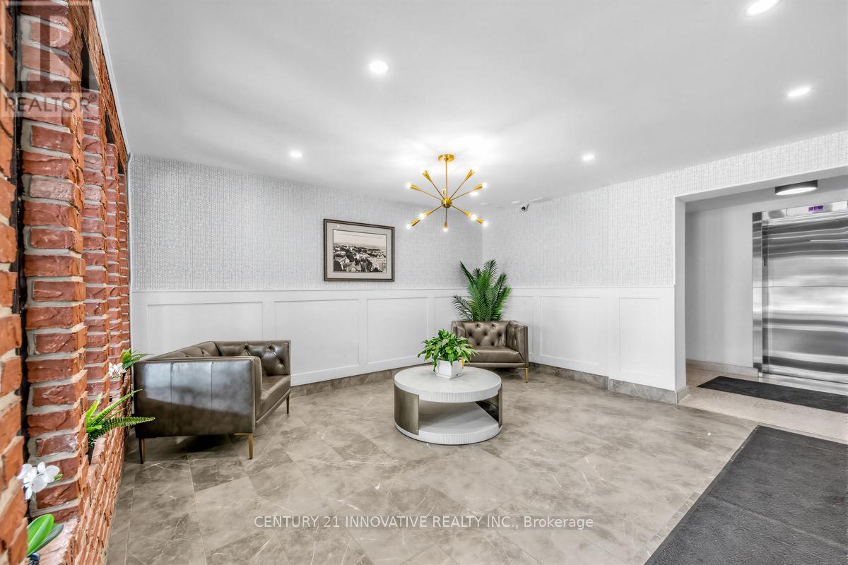 504 - 67 Richmond Street, Richmond Hill (Mill Pond), Ontario  L4C 3Y3 - Photo 3 - N12852158