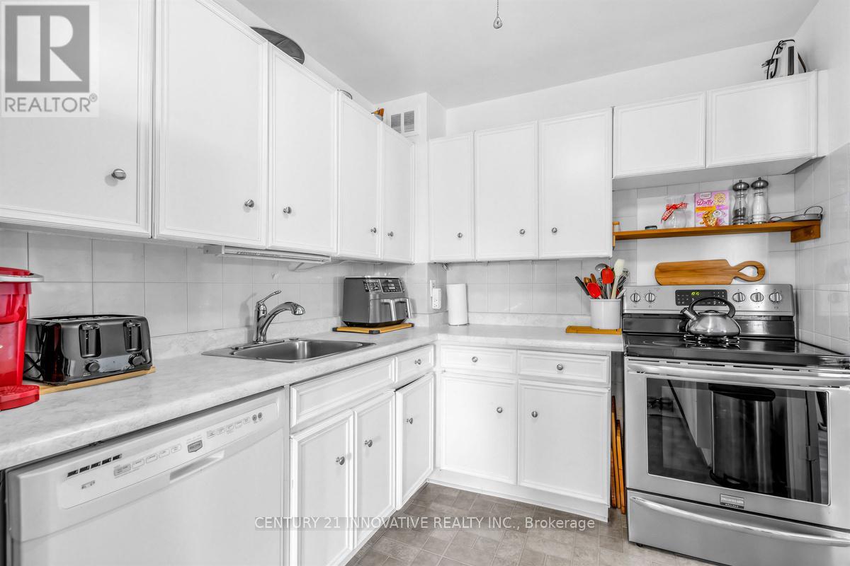 504 - 67 Richmond Street, Richmond Hill (Mill Pond), Ontario  L4C 3Y3 - Photo 5 - N12852158