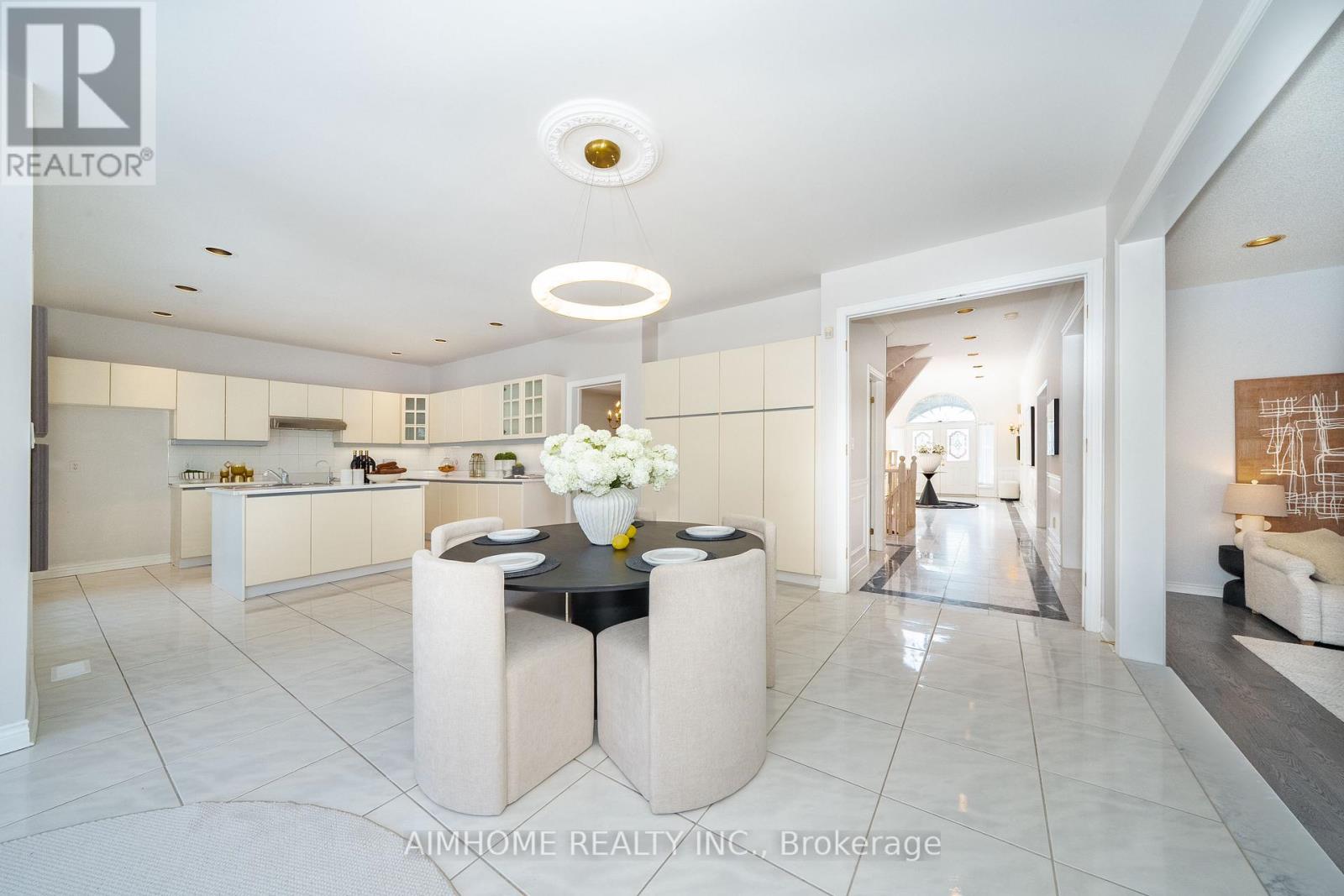 92 Springbrook Drive, Richmond Hill (Langstaff), Ontario  L4B 3P9 - Photo 11 - N12852196