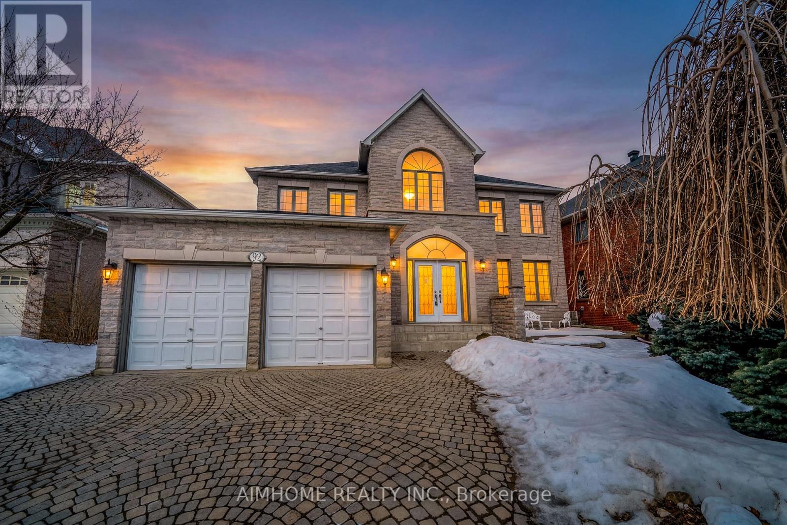 92 Springbrook Drive, Richmond Hill (Langstaff), Ontario  L4B 3P9 - Photo 2 - N12852196