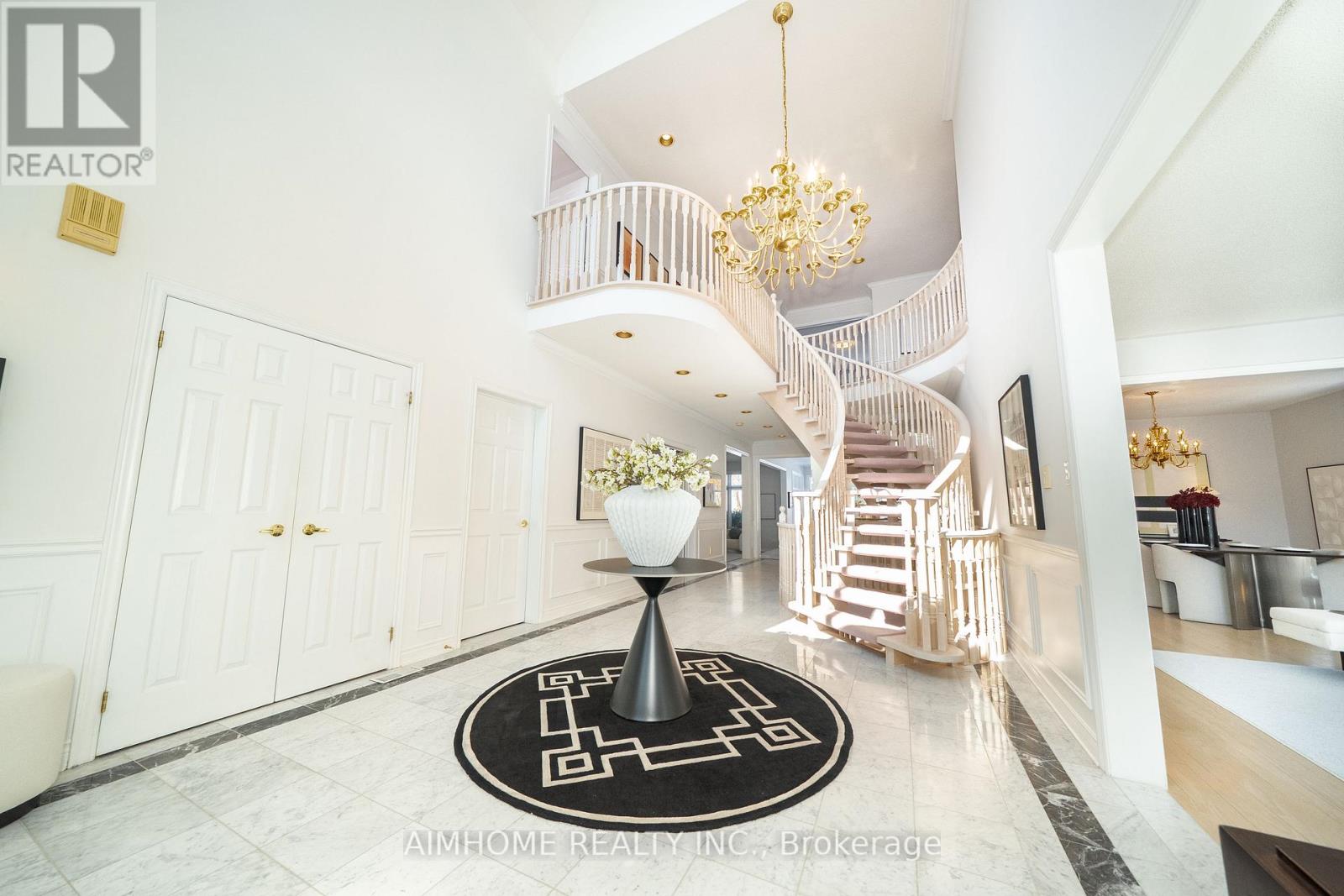 92 Springbrook Drive, Richmond Hill (Langstaff), Ontario  L4B 3P9 - Photo 4 - N12852196