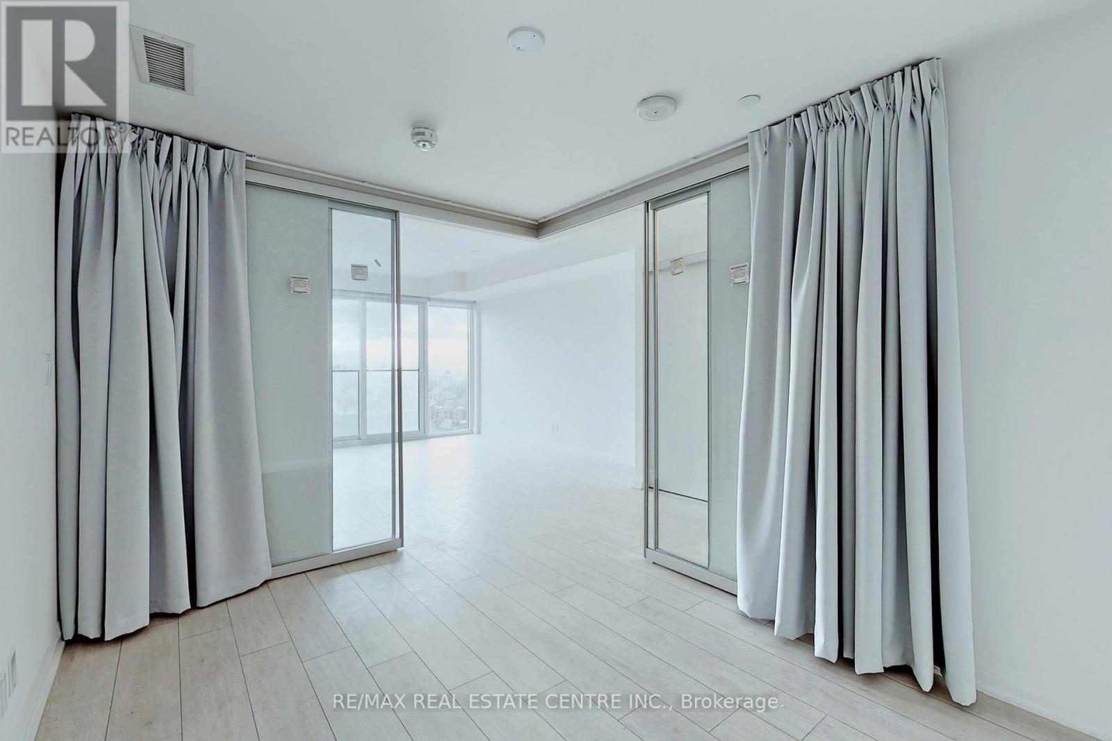 1401 - 99 Foxbar Road, Toronto, Ontario  M4V 0B2 - Photo 15 - C12723758