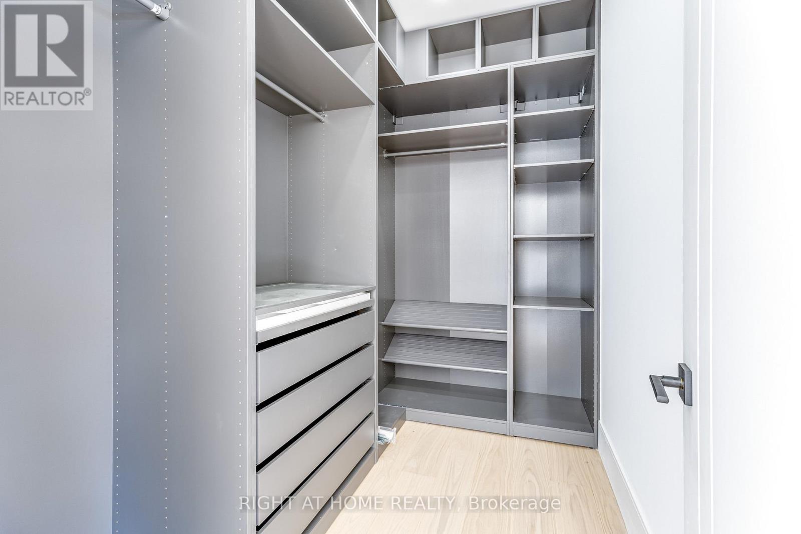 61 Floresta Court, Hamilton, Ontario  L9G 1R6 - Photo 25 - X12846750