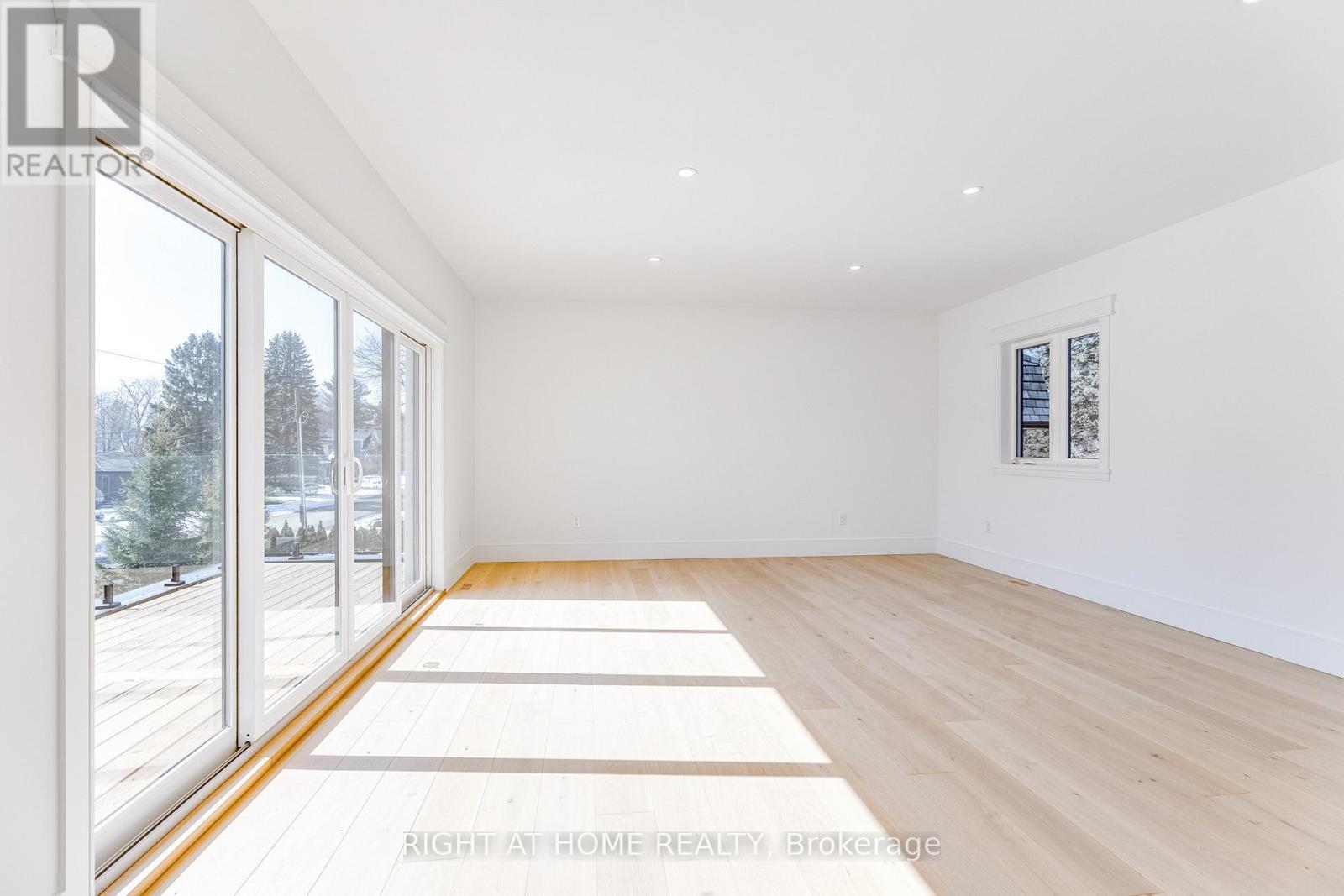 61 Floresta Court, Hamilton, Ontario  L9G 1R6 - Photo 22 - X12846750