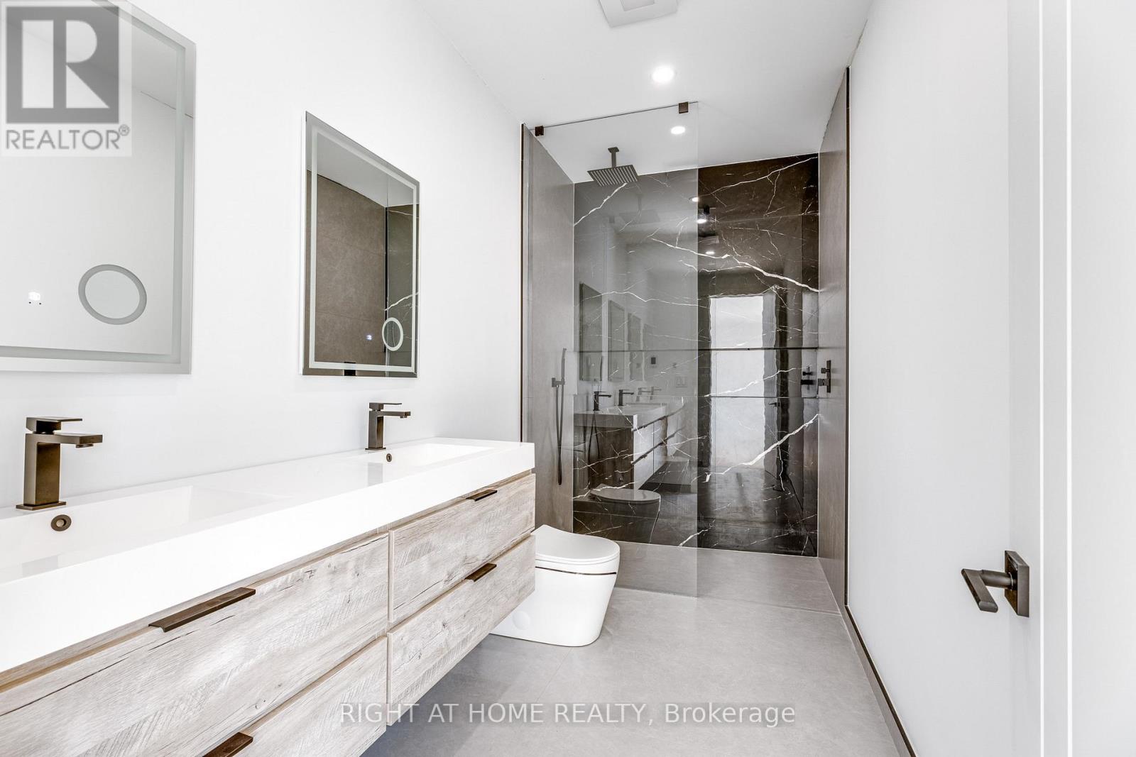 61 Floresta Court, Hamilton, Ontario  L9G 1R6 - Photo 26 - X12846750