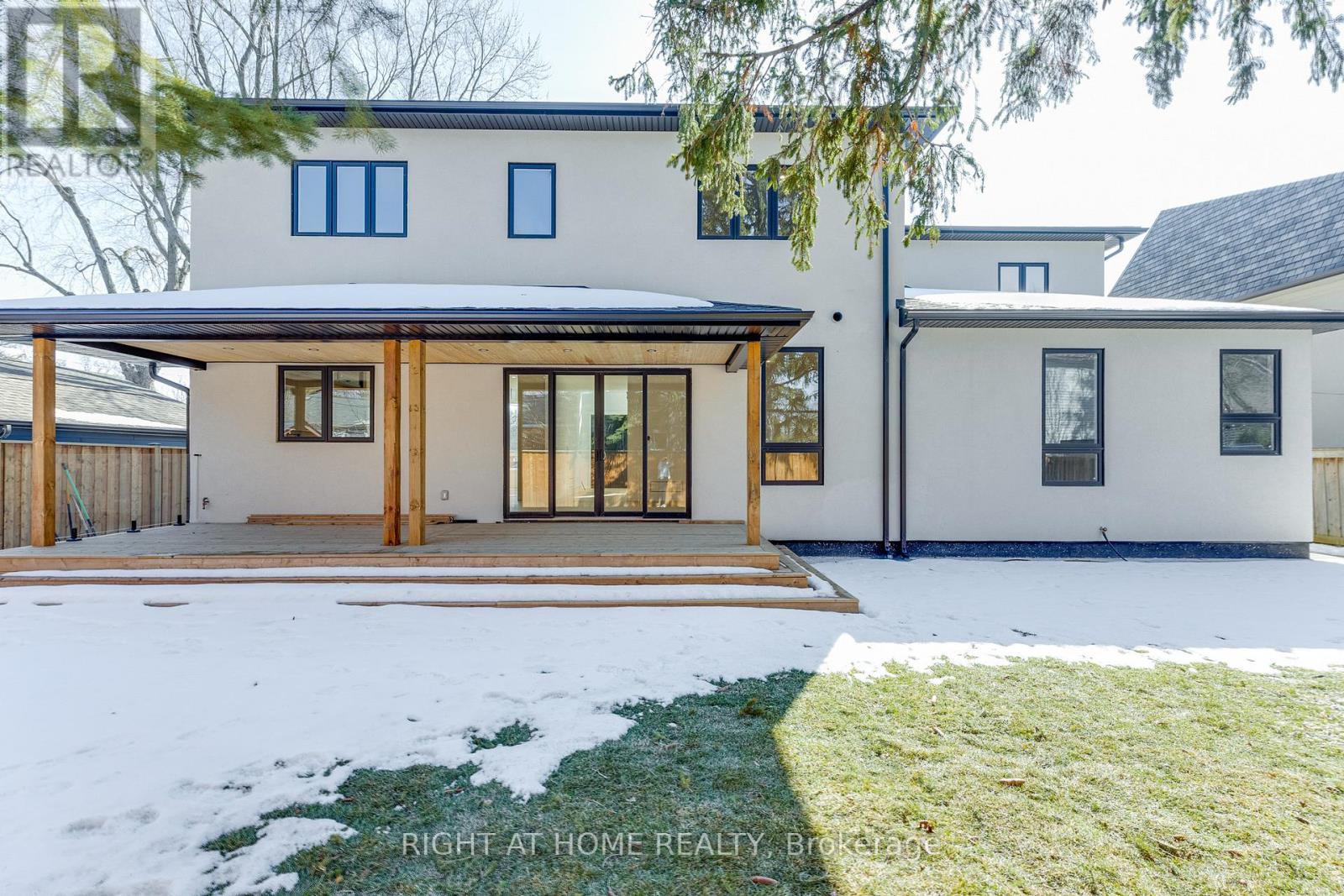 61 Floresta Court, Hamilton, Ontario  L9G 1R6 - Photo 50 - X12846750