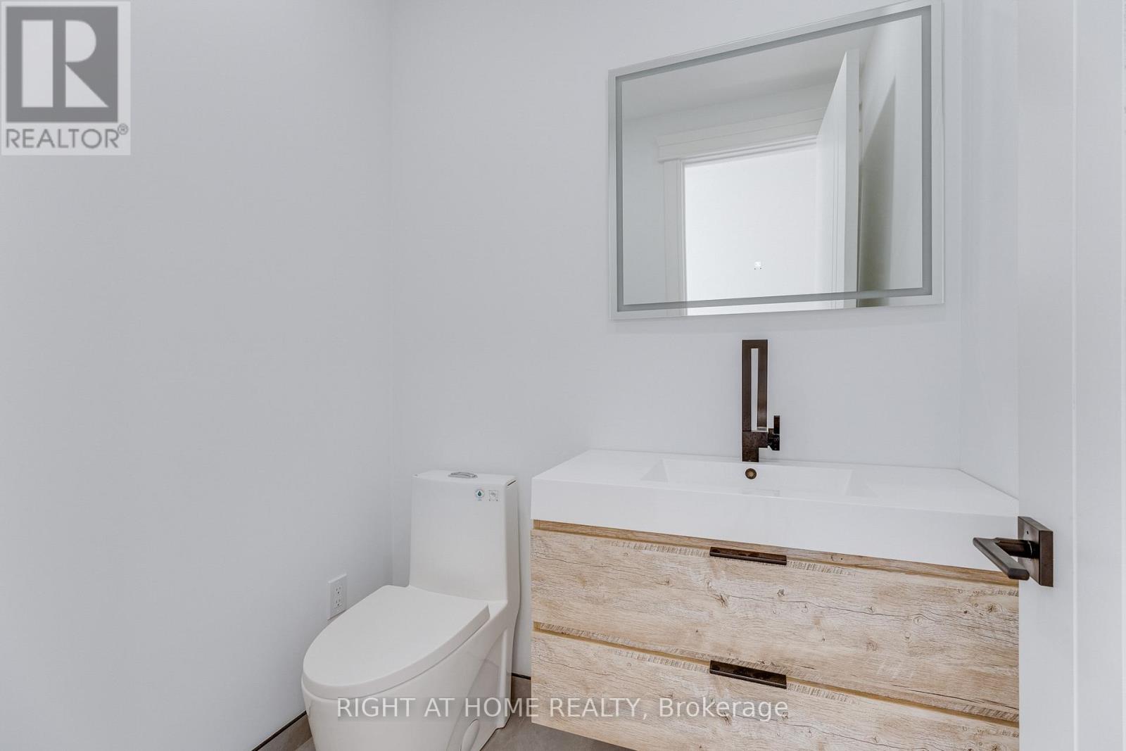 61 Floresta Court, Hamilton, Ontario  L9G 1R6 - Photo 46 - X12846750