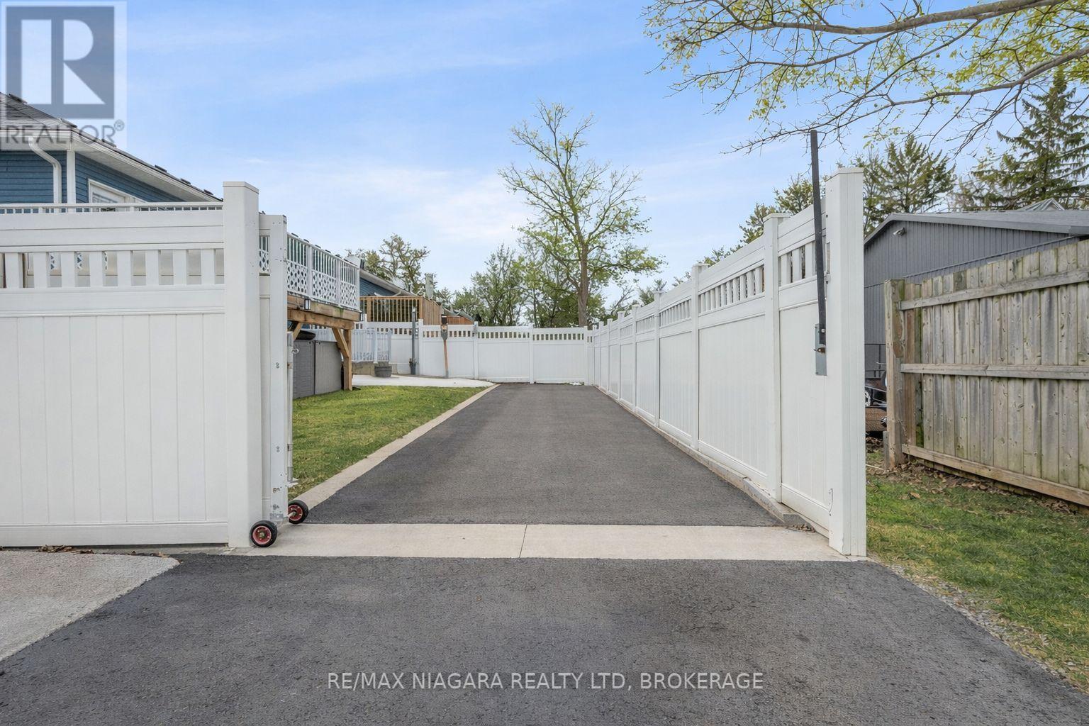 3600 Hibbard Street, Fort Erie (Ridgeway), Ontario  L0S 1N0 - Photo 37 - X12849692